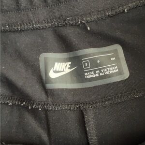 Nike Women’s Tech Pants
